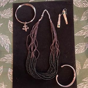 Bundle of jewelry